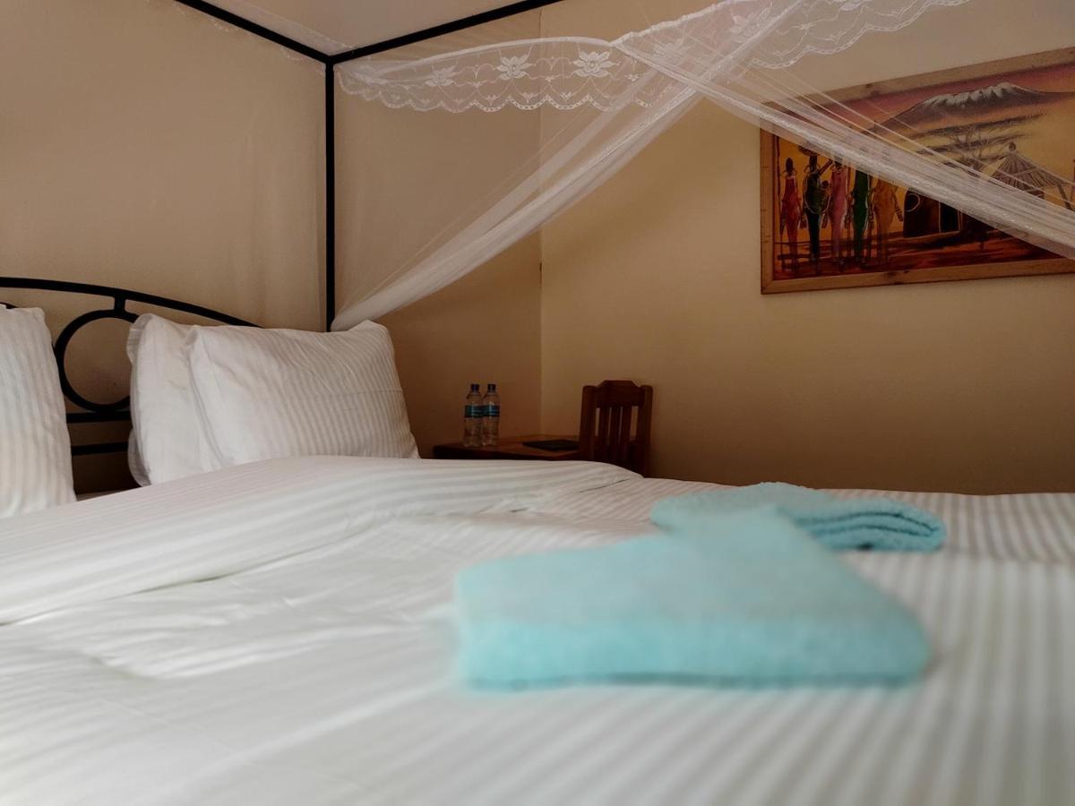 Tanzanice Farm Lodge Карату Екстериор снимка