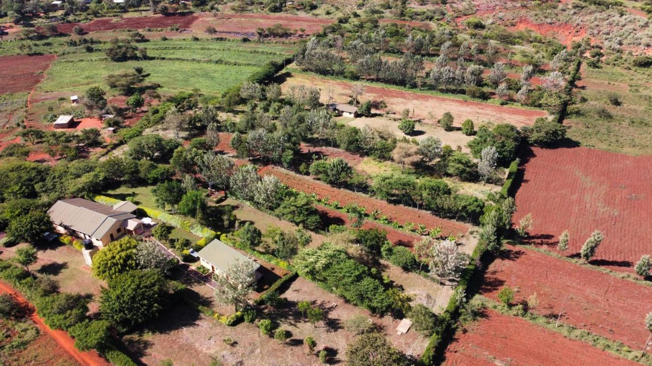 Tanzanice Farm Lodge Карату Екстериор снимка